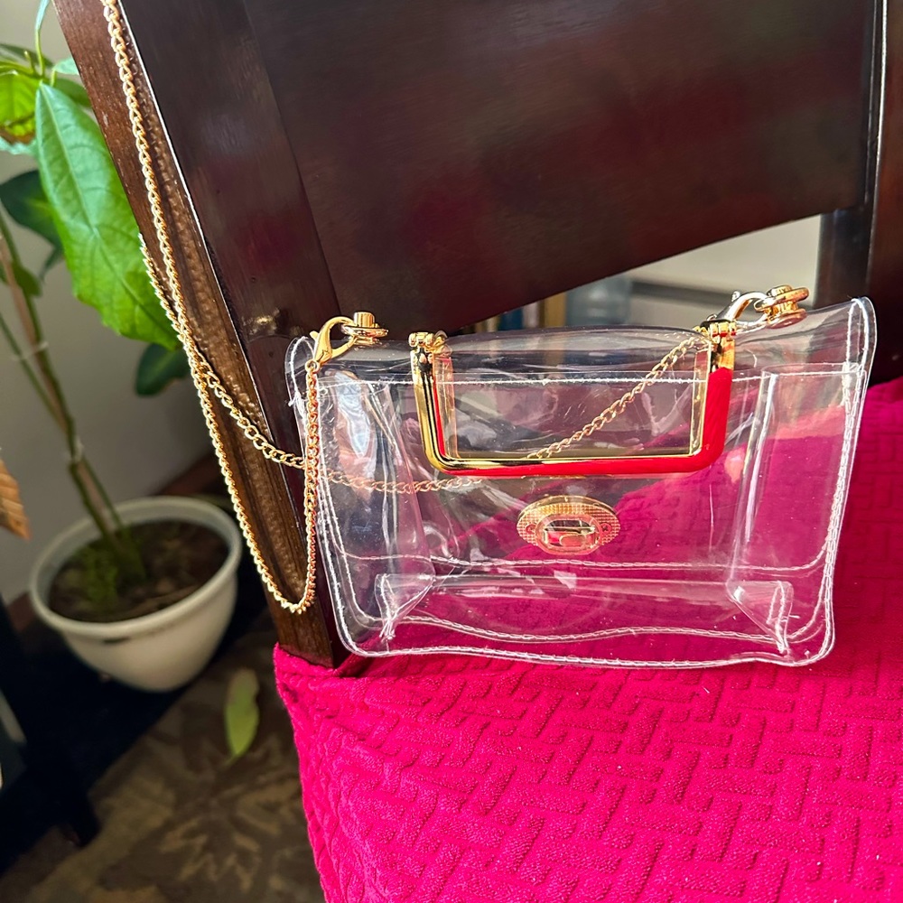 NIP Clear PVC Crossbody with gold chain. Gold hardware- wallet not included. - Picture 2 of 7